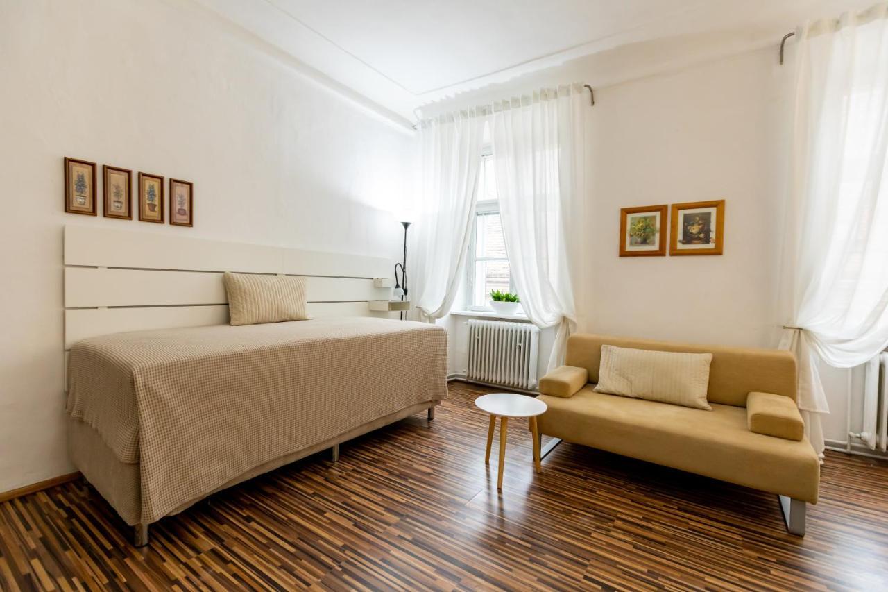 Palac Daun - Studio Apartments ズノイモ エクステリア 写真