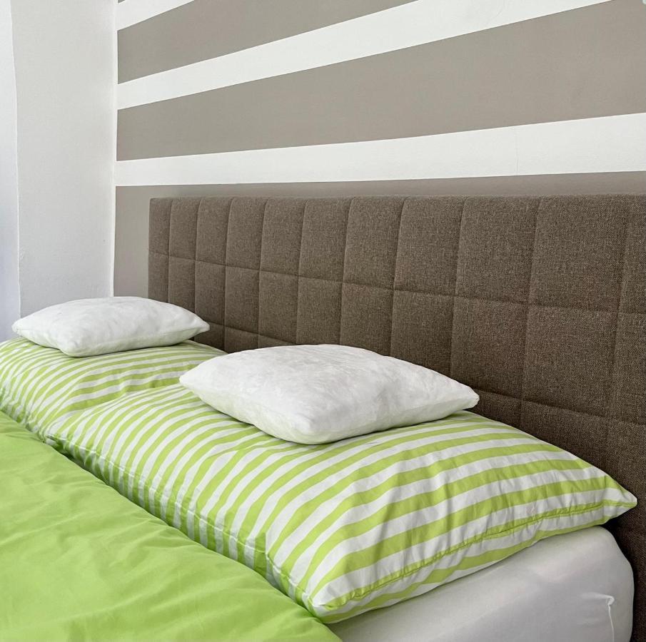 Palac Daun - Studio Apartments ズノイモ エクステリア 写真
