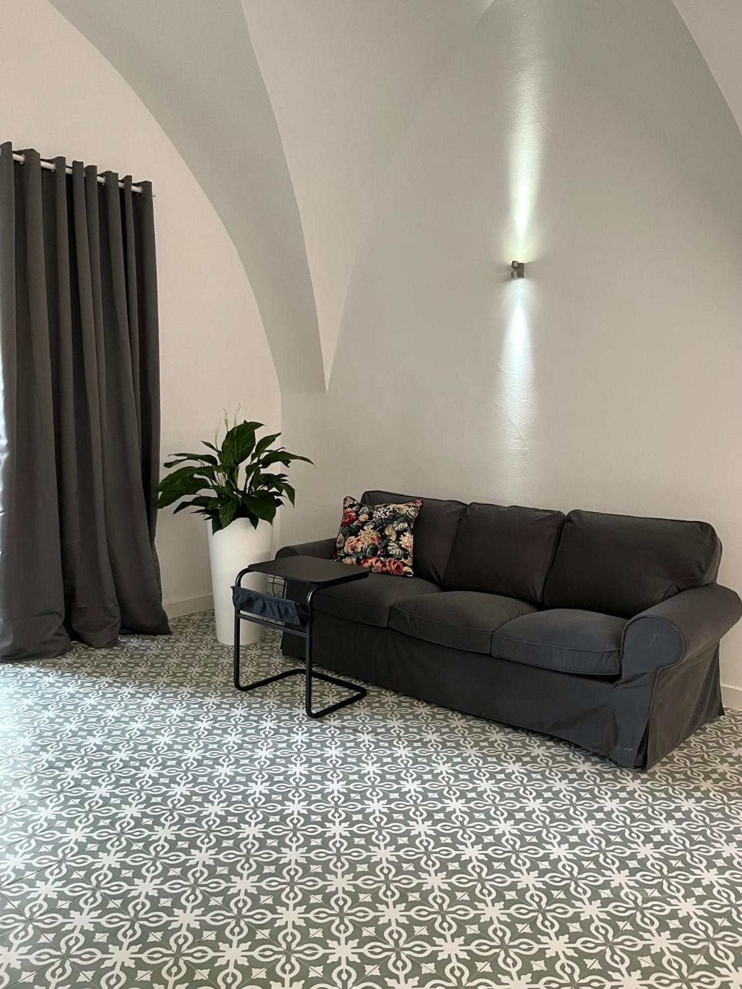 Palac Daun - Studio Apartments ズノイモ エクステリア 写真