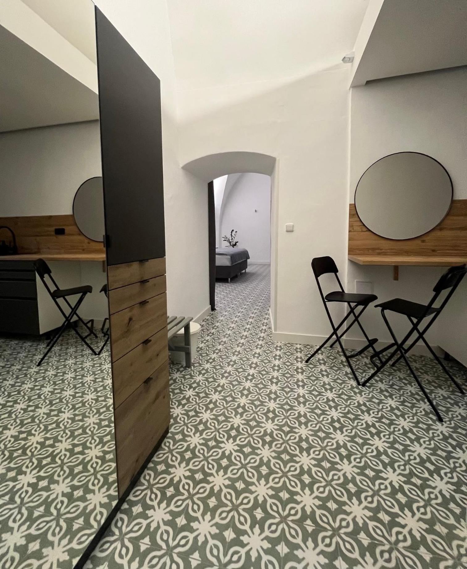 Palac Daun - Studio Apartments ズノイモ エクステリア 写真